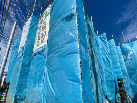 堅牢な足場で徹底管理!末永い安心をお届けする丁寧な施工と充実した性能評価。