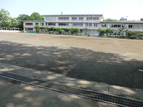 小平市立小平第十一小学校約750m