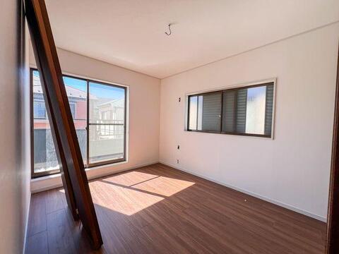 「洋室6,2帖」 全室二面採光で風通しも良く、明るく綺麗なお部屋に生まれ変わります。