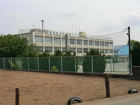 武蔵村山市立第三中学校まで約587m