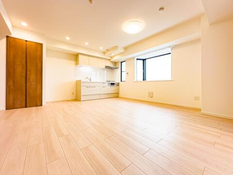 住まう人の感性を刺激する上質なリノベーション空間。良い物に触れ、良い場所に身を置く喜びが、暮らしの質を高めてくれます。2026/9/27撮影