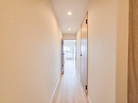 ワンフロアのフラットな生活が実現するマンション。家事動線がコンパクトで、暮らしやすさが魅力です。管理体制が行き届いているため、共用部分の清掃がしっかりと行われており、快適に過ごせる住まいです。