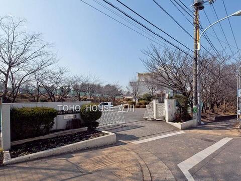 多摩市立北諏訪小学校まで約486m