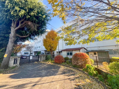 小金井市立第二中学校980m