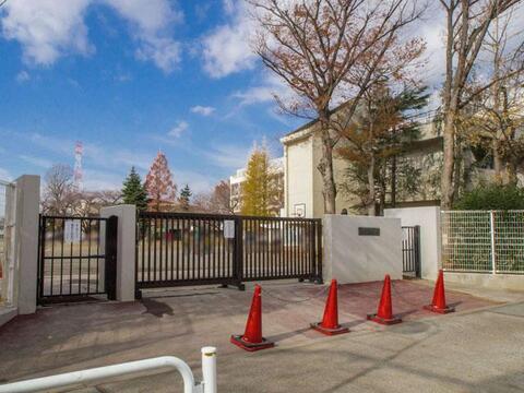府中市立本宿小学校まで約1352m