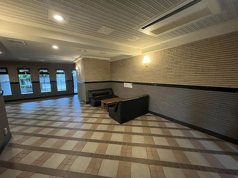 待ち合わせに便利なラウンジ