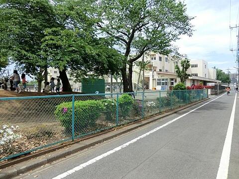 東村山市立久米川東小学校まで約737m