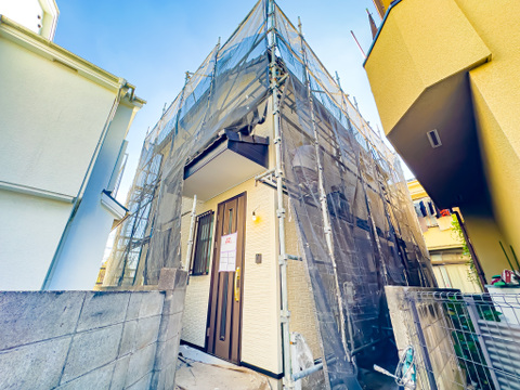 閑静な住宅地に佇む「住まい」は季節・気候・時代の背景に捉われない珠玉の『空間」を実現しました。2026/10/8撮影