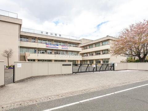 青梅市立泉中学校まで約560m