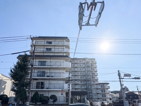 文化施設である「府中の森芸術劇場」が近隣に位置しています。音楽コンサートや演劇、伝統芸能などの多様な芸術・文化に日常的に触れることができる、豊かな住環境が整っています。