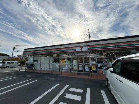 セブンイレブン北田園店まで約380m
