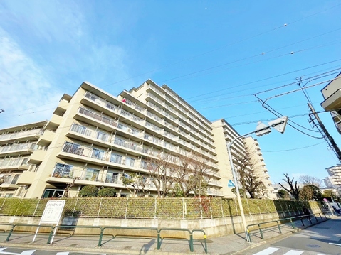 【知人からの紹介で住み替えを依頼】～困ったことや分からないことには直ぐに対応して頂き、トラブルのないスムーズな購入が出来ました。～