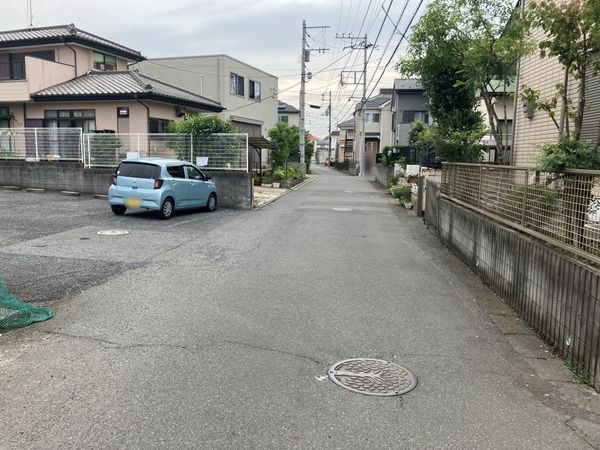 前面道路含む外観