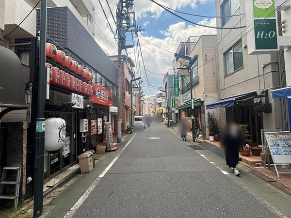 前面道路含む外観