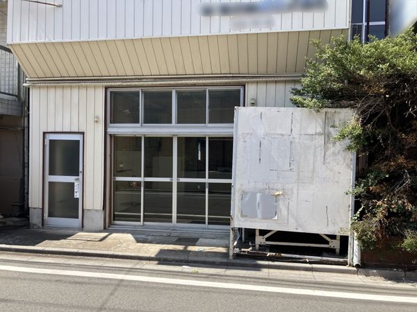 １階事務所入口