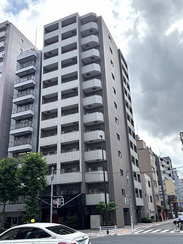 【外観写真】地上12階建て3階部分。複数路線を利用可能で、通勤・通学・お出かけに便利な立地。オーナーチェンジ物件です。現在、月額165000円(普通借)で賃貸中です。