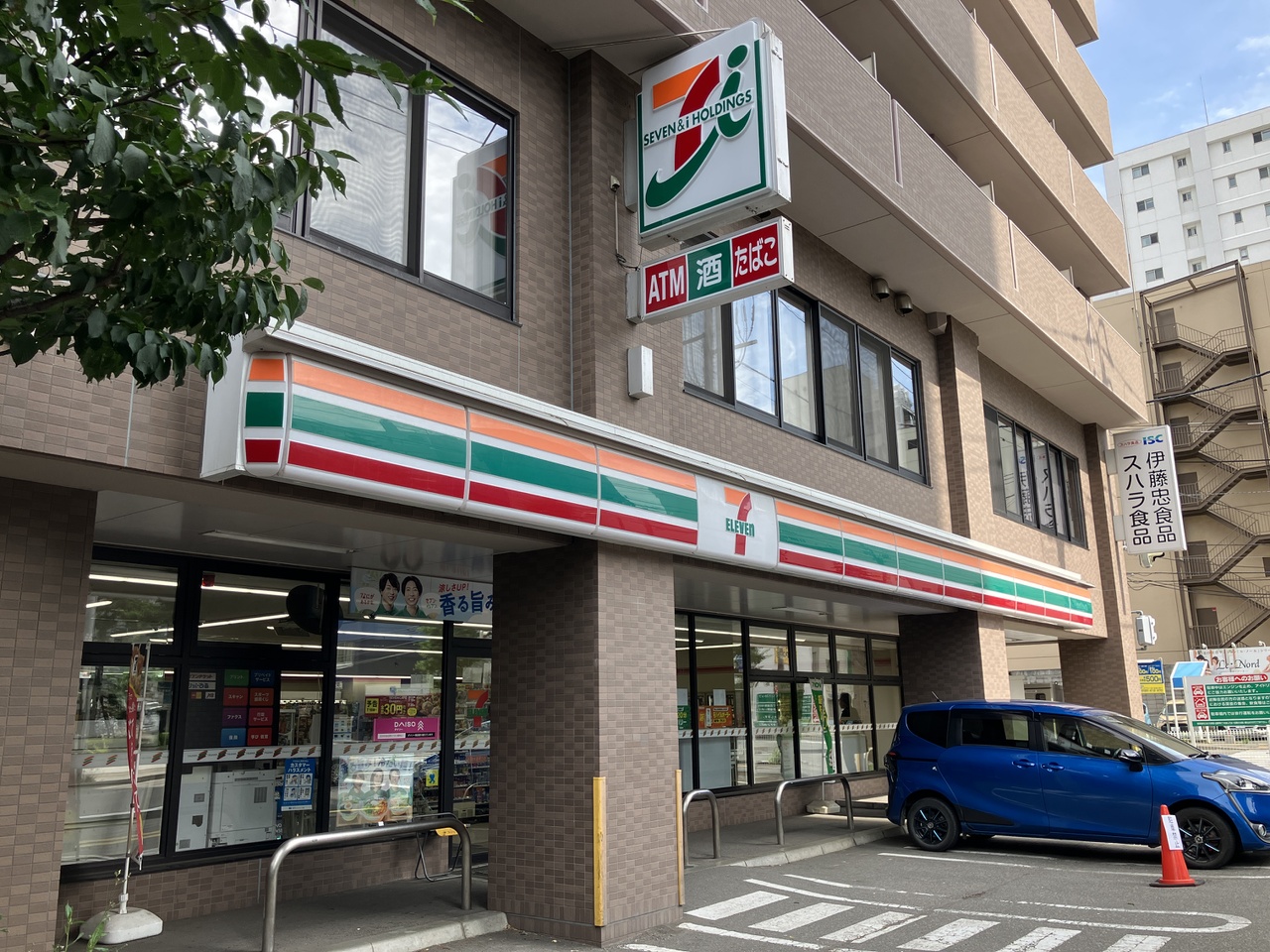 セブンイレブン札幌大通東3店/約100ｍ