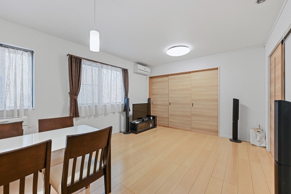 和室との間仕切りも可能です