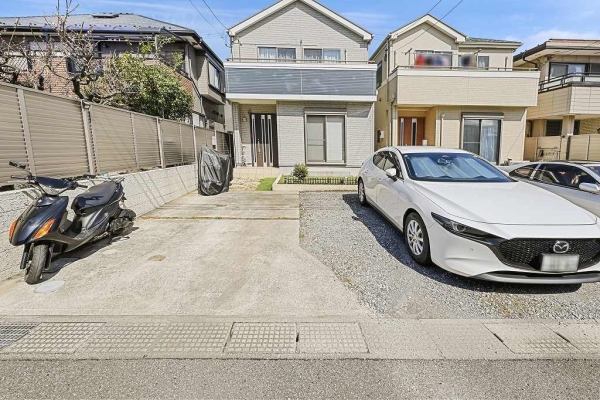 カースペース２台分ございます