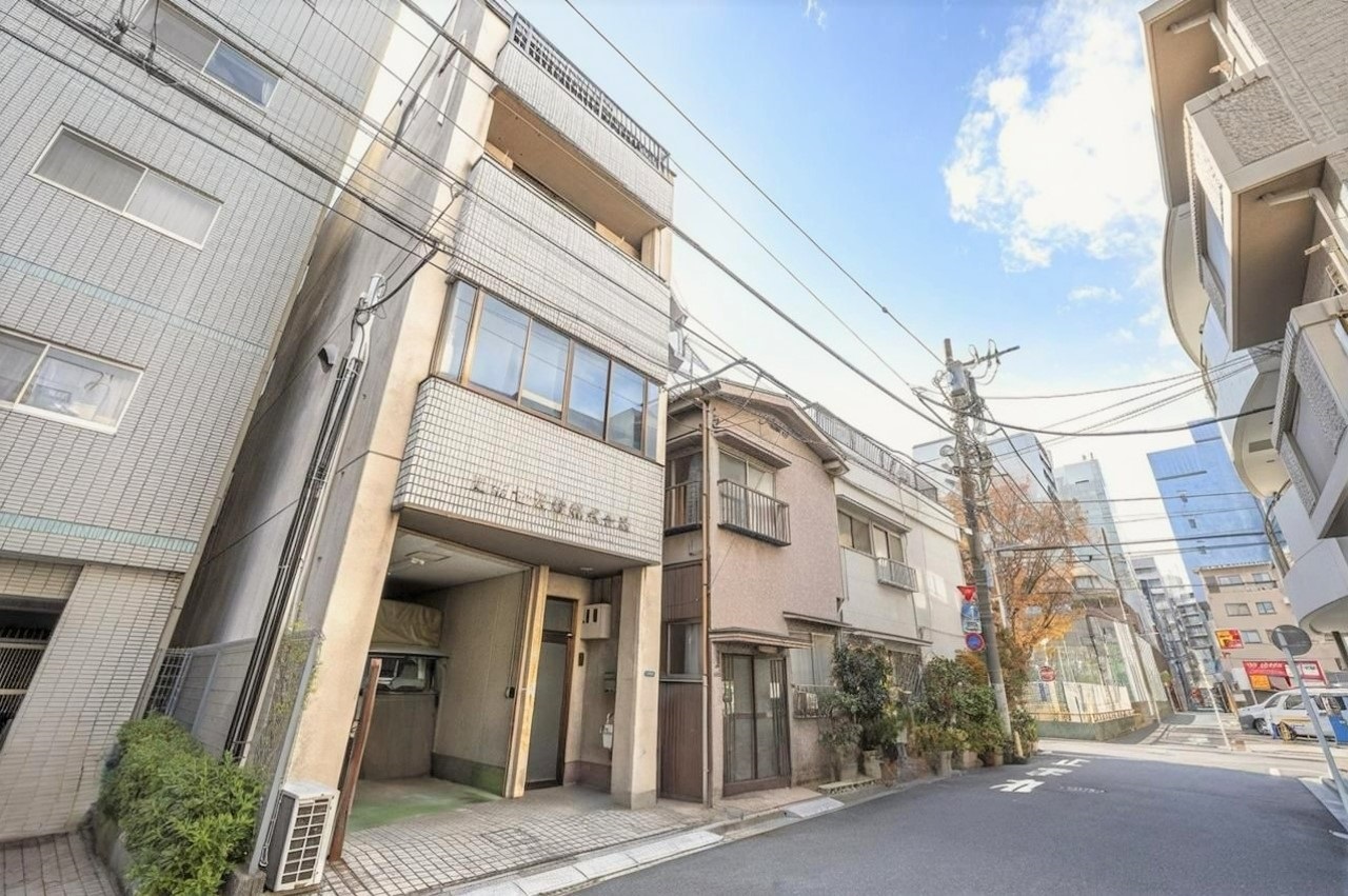 【外観】※実際の外観を撮影したものに、ＣＧ加工処理で一部消し込みしております。