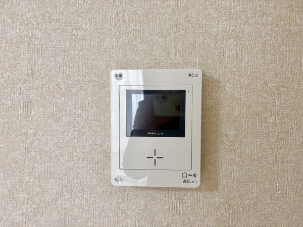 来訪者がわかるテレビモニター付きインターホン