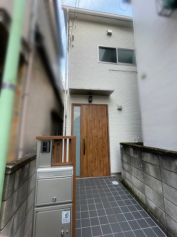 2023年1月、耐震補強工事実施済の2階建て中古戸建です。