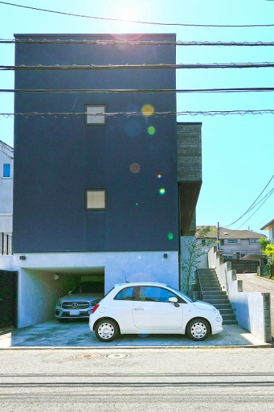 来客対応にも嬉しい、2台駐車が可能となります（車種による）