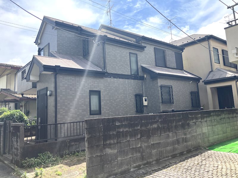 小学校徒歩8分・幼稚園徒歩３分・公園徒歩8分と子育て環境良好。