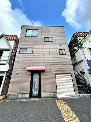 正面から撮影した外観！