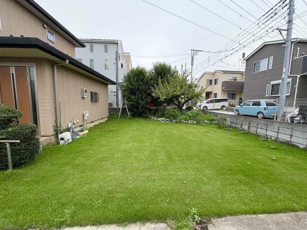 東側の庭