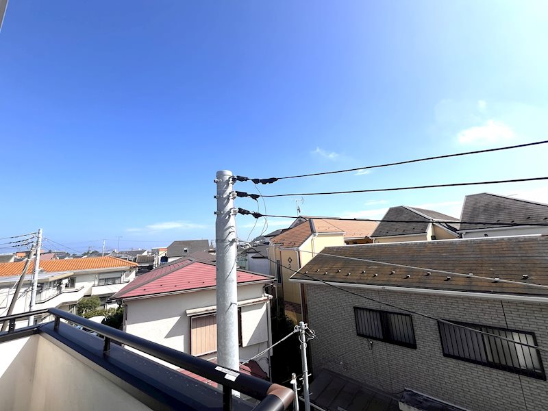 南東角地につき、陽当たり・通風良好です◎※バルコニーからの眺望