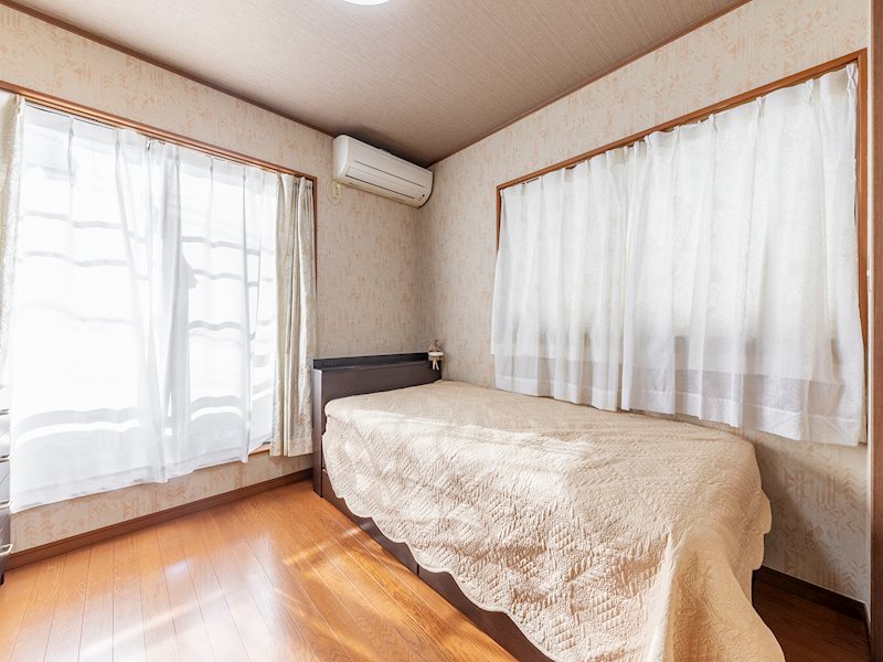 ＜洋室約5帖＞　ウォークインクローゼットのある洋室です。