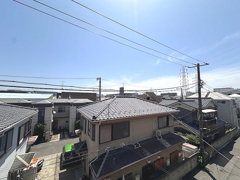 ＜眺望写真（2026年5月撮影）＞　閑静な住宅街に立地した一戸建て住宅。