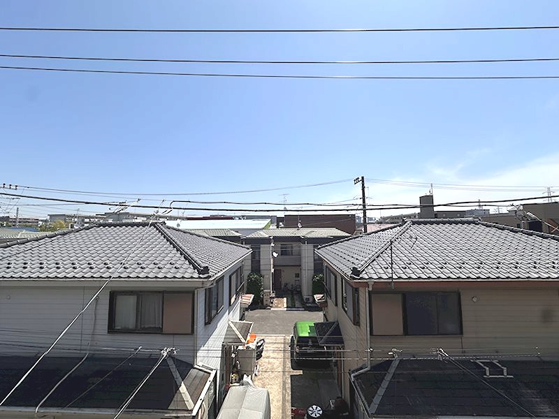 ＜眺望写真（2026年5月撮影）＞　閑静な住宅街に立地した一戸建て住宅。