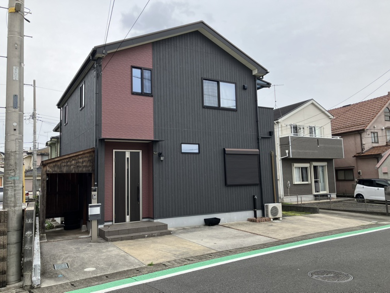 【相模原市南区磯部　戸建】神奈川中央交通バス「武井橋」停まで徒歩3分、小田急小田原線「相武台前」駅までバスでアクセス可能。第一種低層住居専用地域の閑静な住宅街に位置する戸建です。