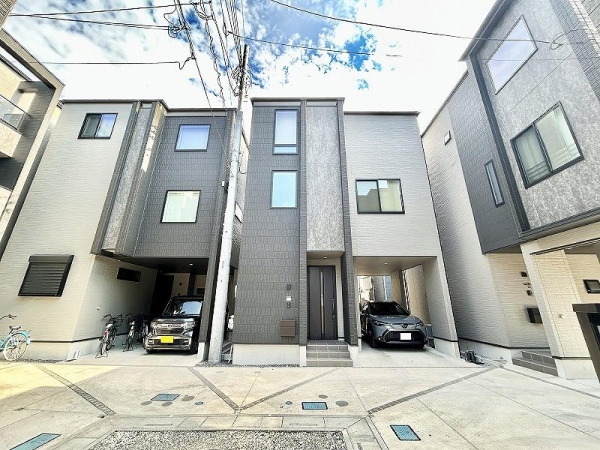 築2年と築浅の一戸建てです。