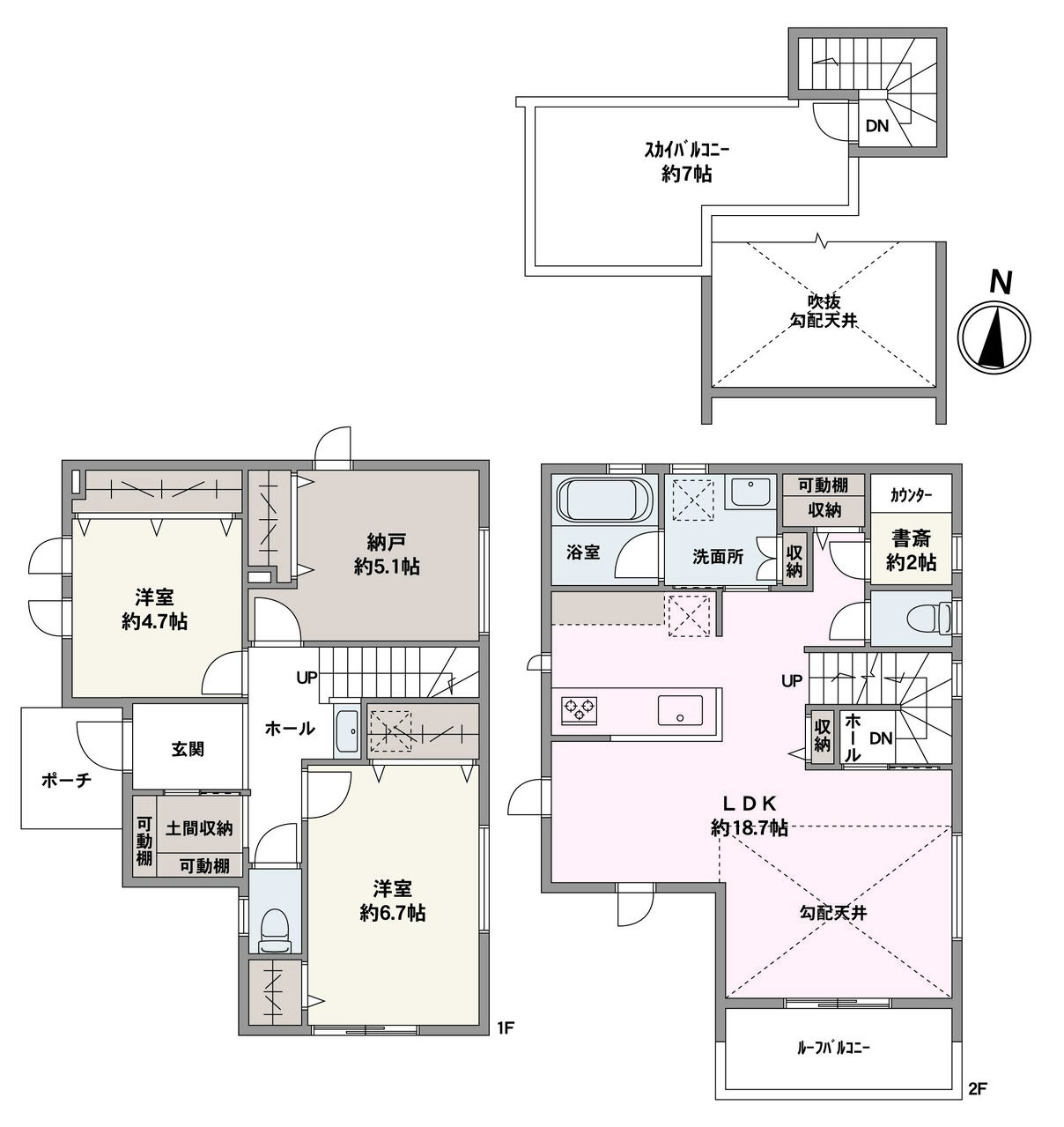 18帖超のLDKは3面採光×吹き抜けで、明るく開放的な空間です。玄関のそばに手洗いカウンターと土間収納が採用されています。キッチンと洗面室が近く、家事動線にも考慮された設計です。