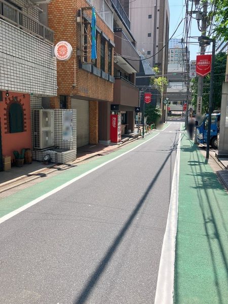 前面道路含む外観
