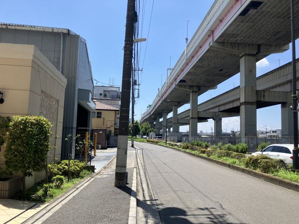 北西側道路