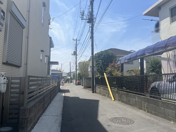 前面道路含む外観（北側から撮影）