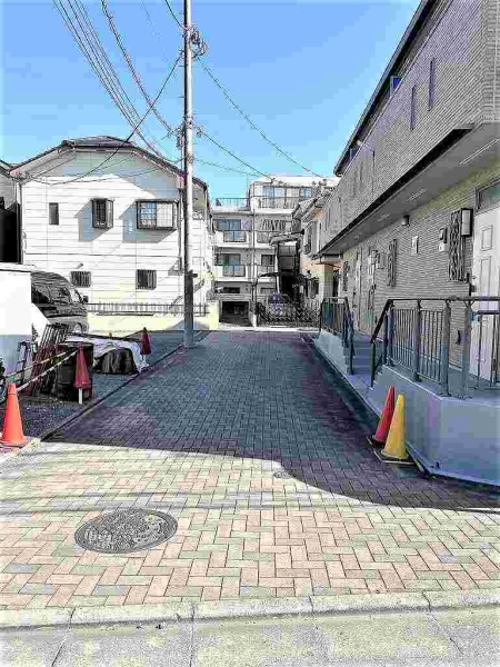 南側前面道路です