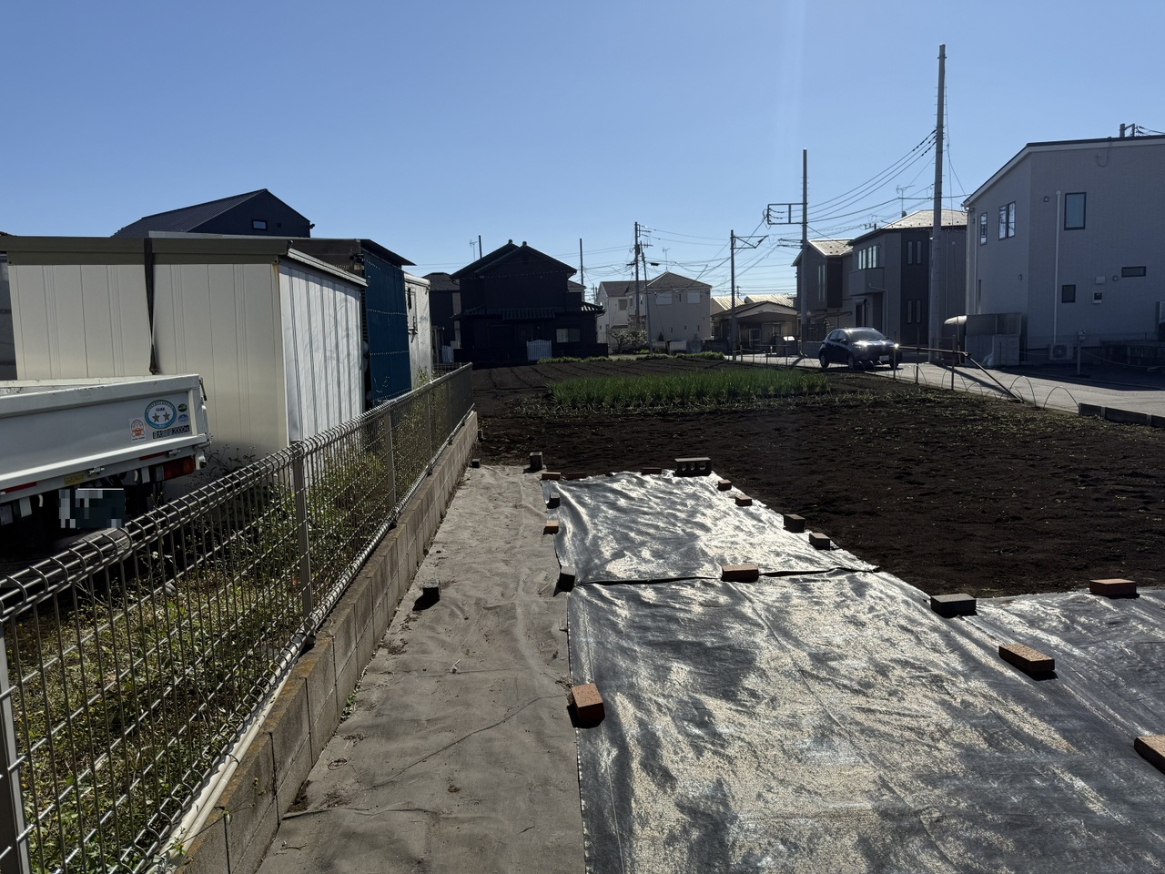 【現地土地写真/北側】建築条件はありません。広々リビングやガーデニングのできるお庭など、理想の住まいづくりを実現できます。