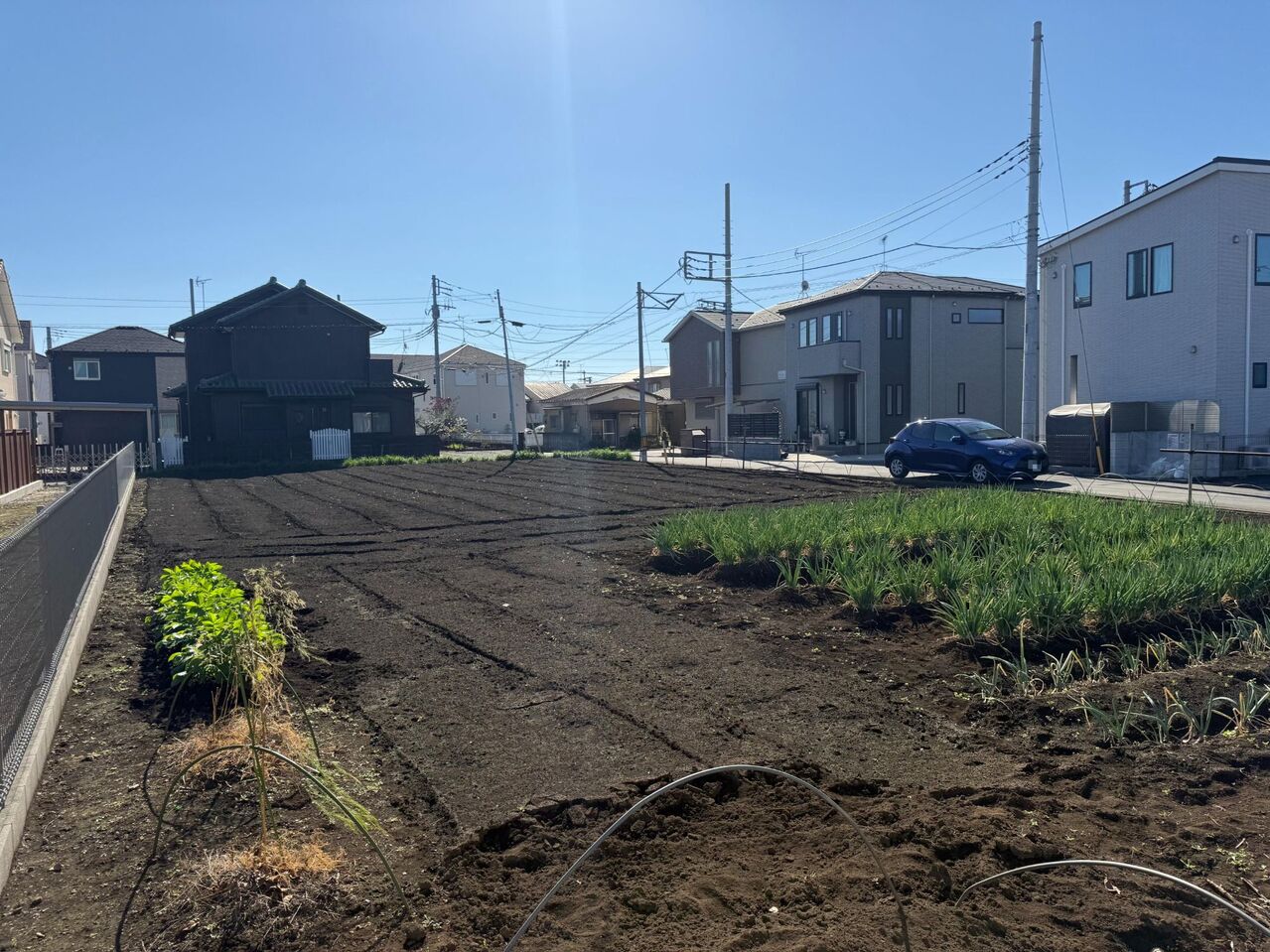 【現地土地写真】幅広いプランをご検討いただける、整形地です。建築可能なプラン例など、ご不明な点はお気軽にお問い合わせください。