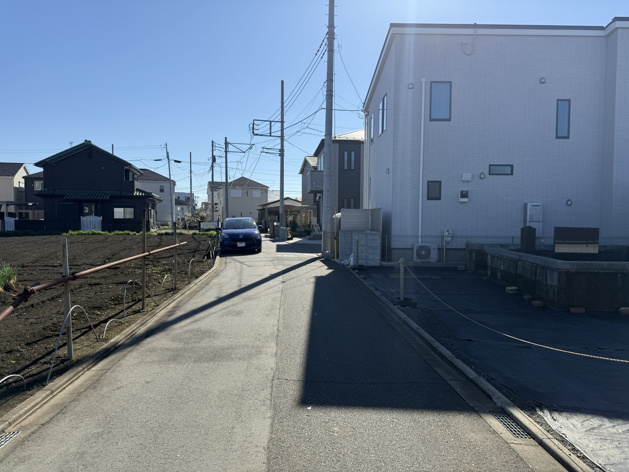【現地土地写真】セブンイレブン相模原田名四ツ谷店まで徒歩4分。気軽に立ち寄れる距離にありますので、買い忘れがあったときにも便利に利用できます。