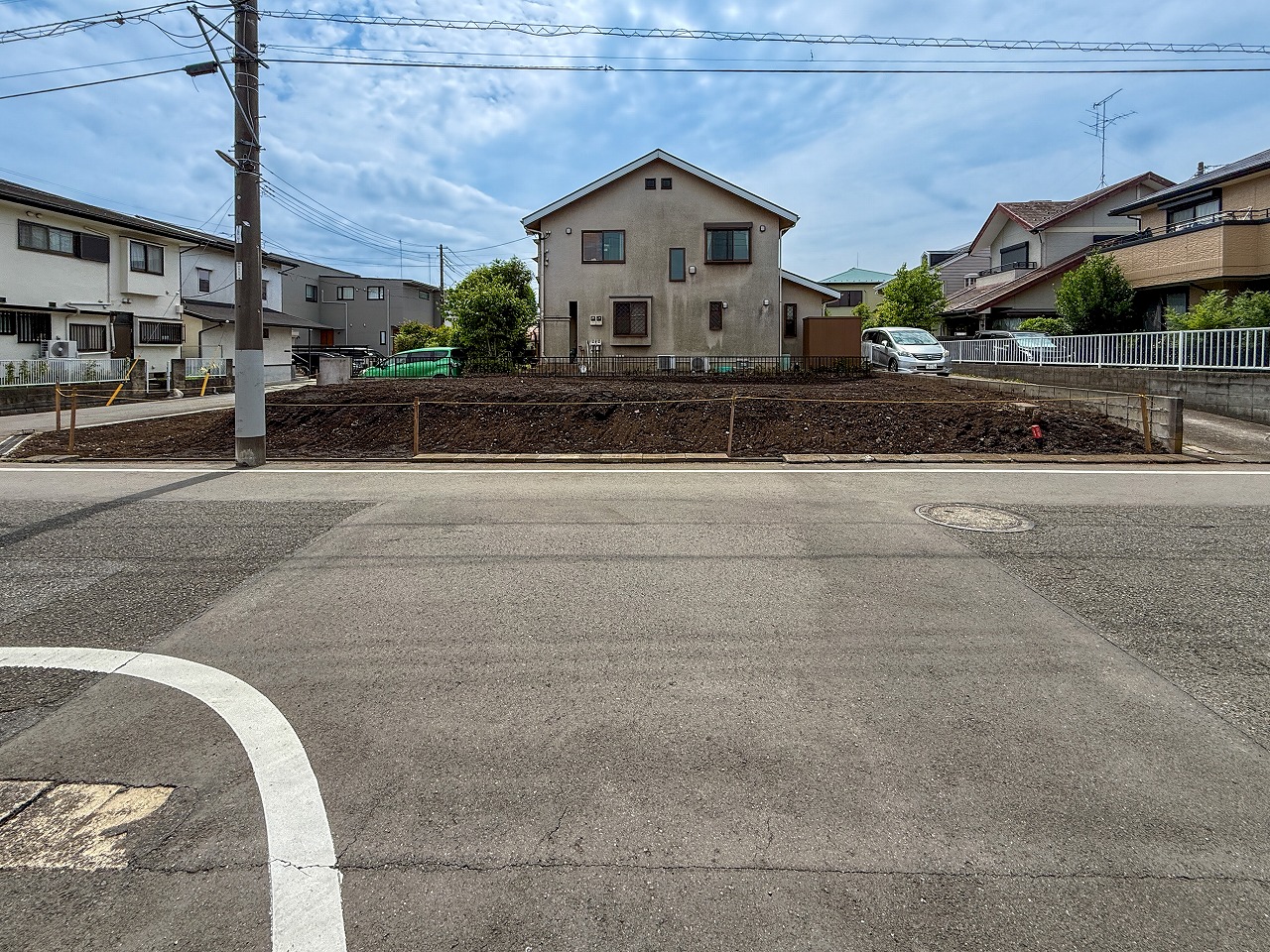 【現地土地/北側】土地面積は約67.5坪です。ゆとりある敷地ですので、広々としたリビングや、お庭、豊富なカースペースなど、理想のマイホームが実現できます。