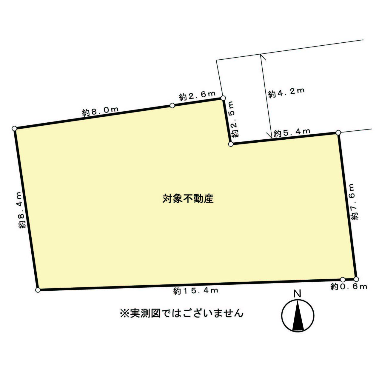 北西側に面する前面道路は、幅員約4.2mです。第一種低層住居専用地域内の落ち着いた住宅街に位置しています。コンビニ・小学校まで徒歩6分で、のびのびとゆとりある暮らしが叶います。
