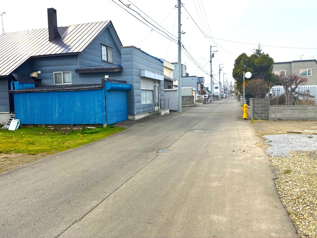 前面道路の幅員は約6ｍです
