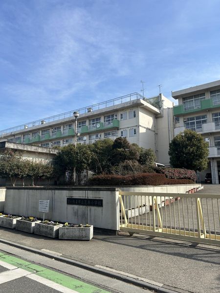 さいたま市立芝原小学校 約410m