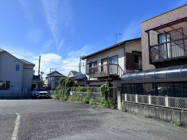南側からの外観