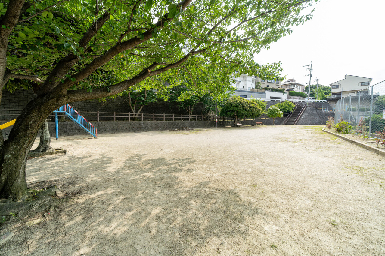 愛宕北公園まで徒歩約1分（約１０ｍ）